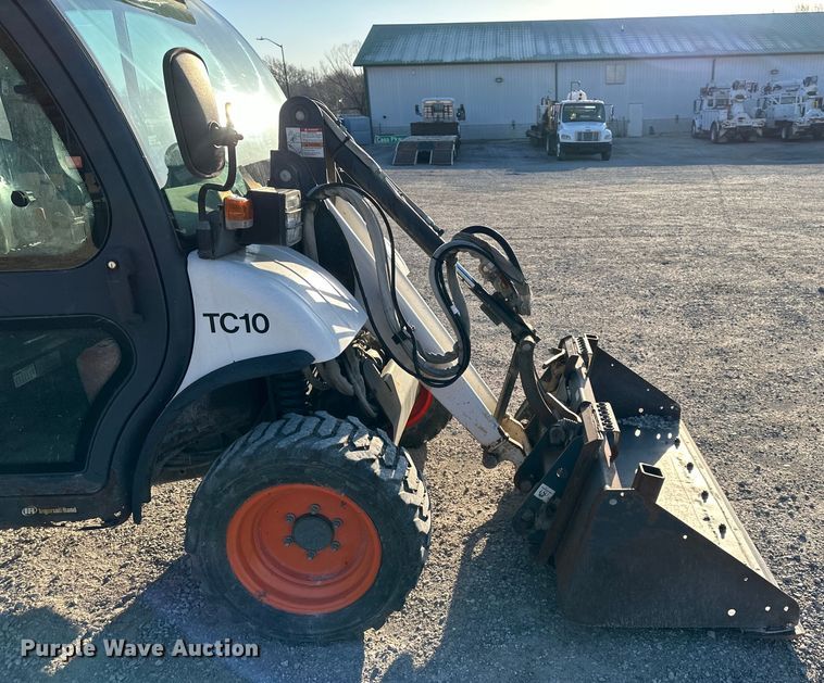 image for item DQ6403 Bobcat  Toolcat 5600 utility vehicle