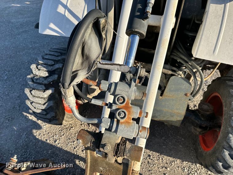 image for item DQ6403 Bobcat  Toolcat 5600 utility vehicle