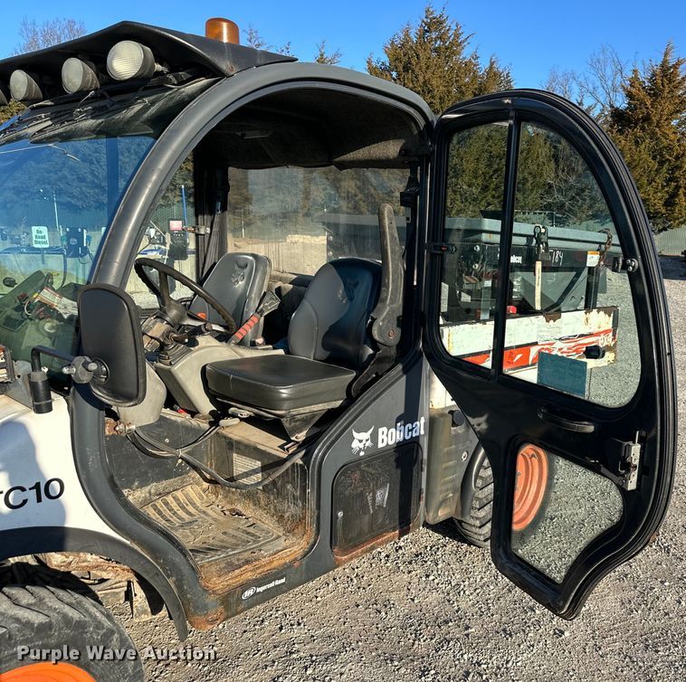 image for item DQ6403 Bobcat  Toolcat 5600 utility vehicle
