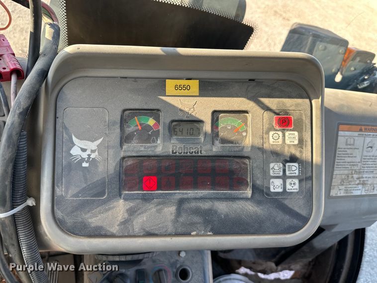 image for item DQ6403 Bobcat  Toolcat 5600 utility vehicle