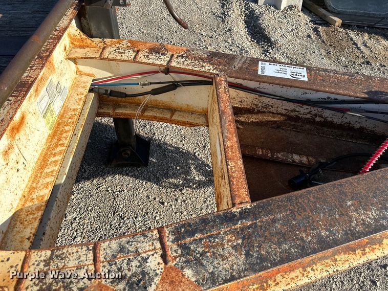 image for item DQ6404 2008 Holden  TD040 equipment trailer