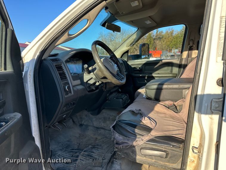 image for item DQ6406 2012 Dodge  Ram 4500HD Crew Cab truck cab and chassis