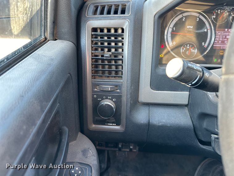 image for item DQ6406 2012 Dodge  Ram 4500HD Crew Cab truck cab and chassis