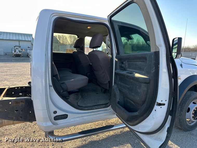 image for item DQ6406 2012 Dodge  Ram 4500HD Crew Cab truck cab and chassis
