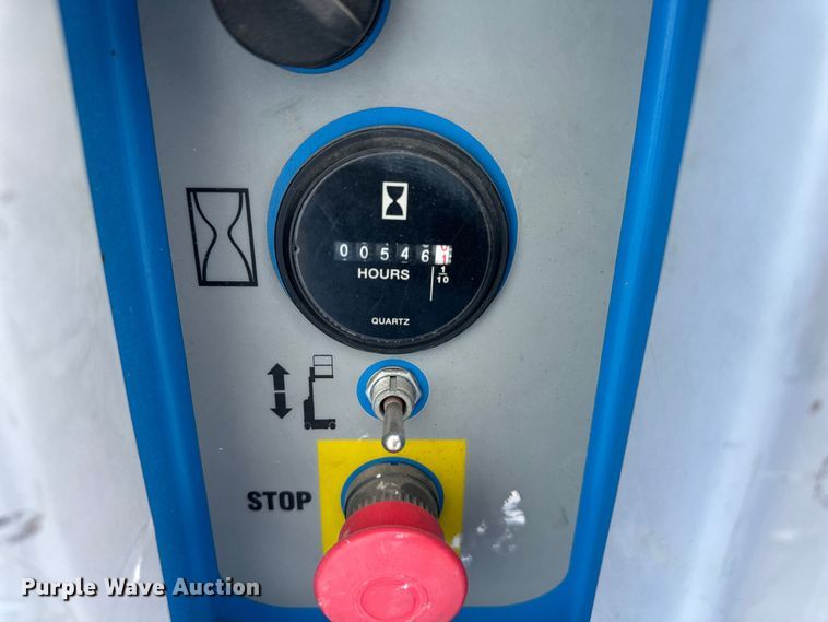 image for item DQ6408 2008 Genie  GR-20 vertical lift