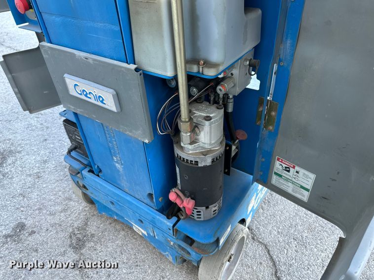 image for item DQ6408 2008 Genie  GR-20 vertical lift