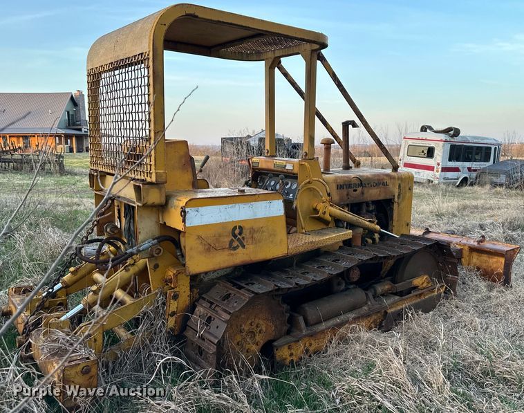 image for item DQ6417 1977 International 500 Series E dozer