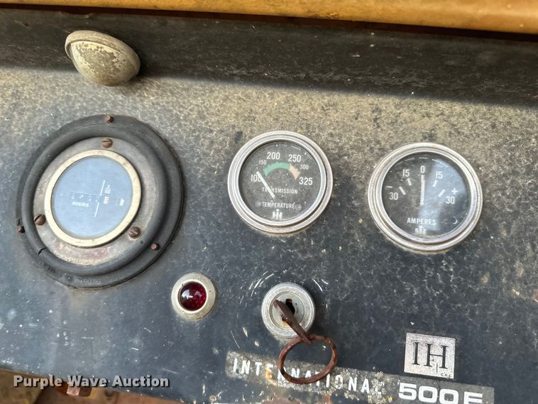 image for item DQ6417 1977 International 500 Series E dozer