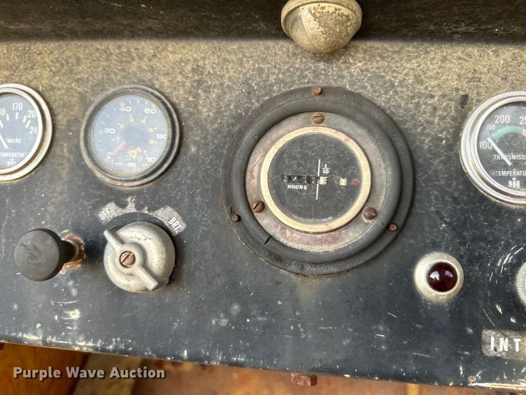 image for item DQ6417 1977 International 500 Series E dozer