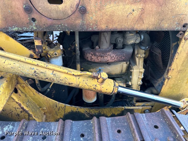 image for item DQ6417 1977 International 500 Series E dozer