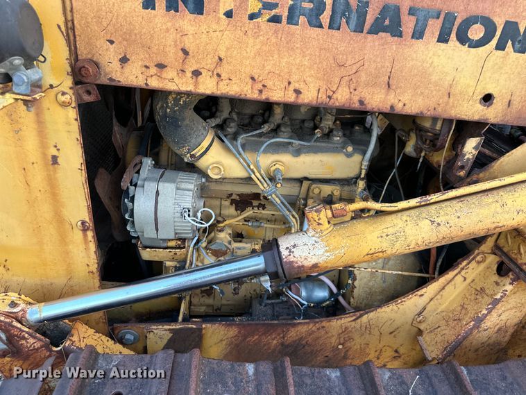 image for item DQ6417 1977 International 500 Series E dozer