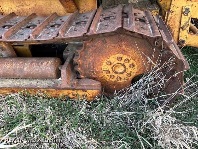 image for item DQ6417 1977 International 500 Series E dozer