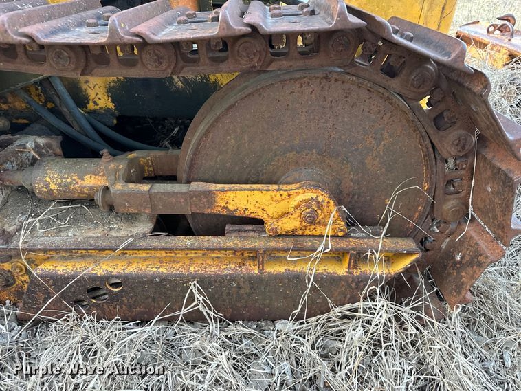 image for item DQ6417 1977 International 500 Series E dozer