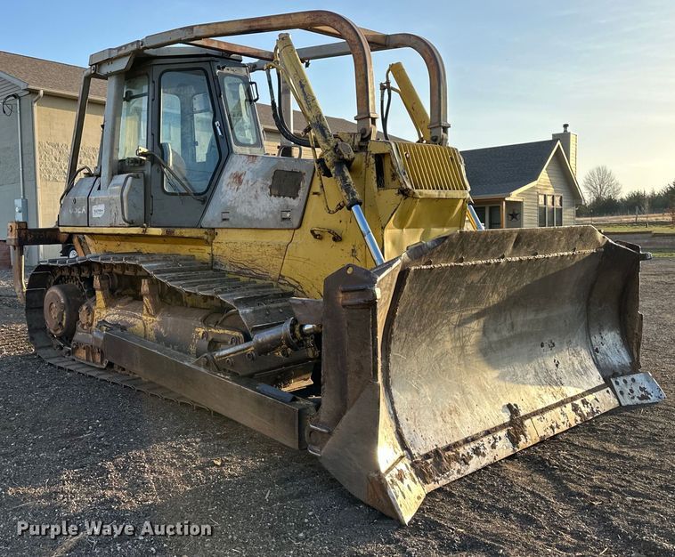 image for item DQ6419 1993 Komatsu D65EX-12 dozer