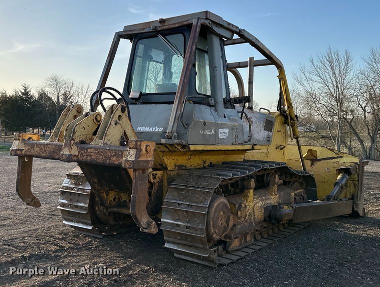 image for item DQ6419 1993 Komatsu D65EX-12 dozer