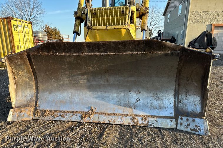 image for item DQ6419 1993 Komatsu D65EX-12 dozer