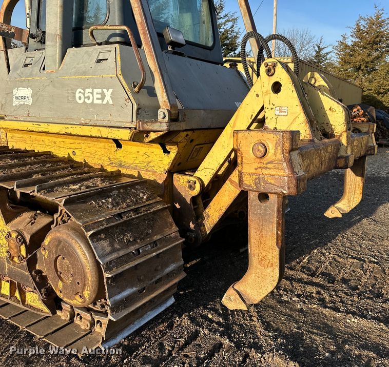 image for item DQ6419 1993 Komatsu D65EX-12 dozer