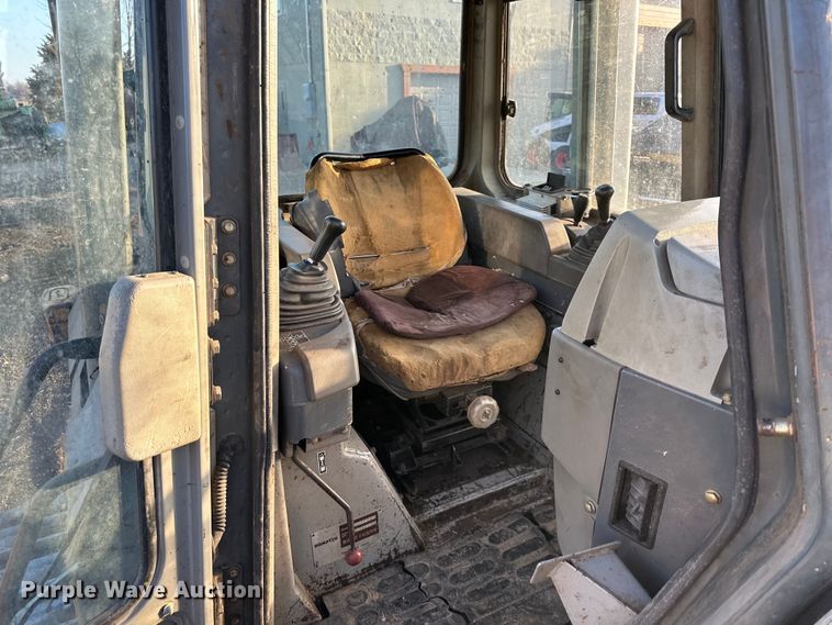 image for item DQ6419 1993 Komatsu D65EX-12 dozer