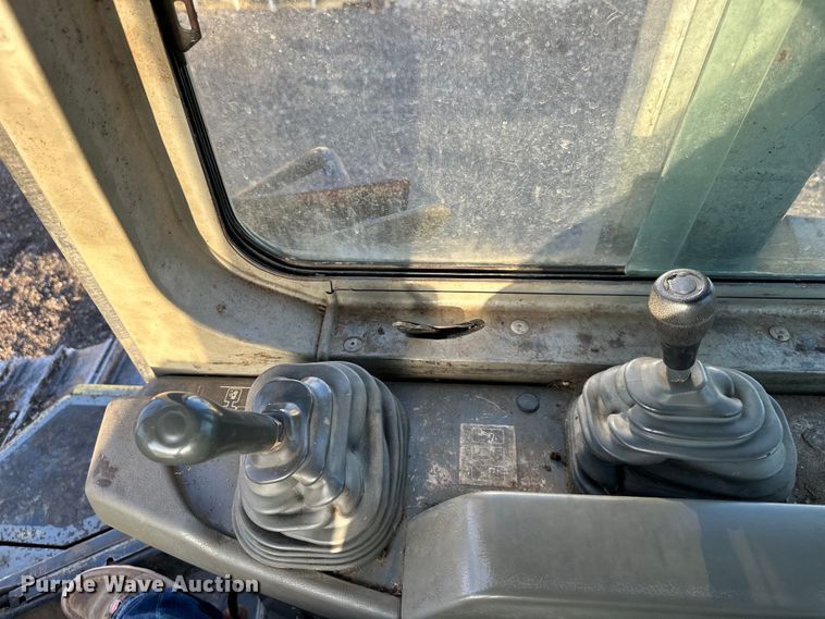 image for item DQ6419 1993 Komatsu D65EX-12 dozer