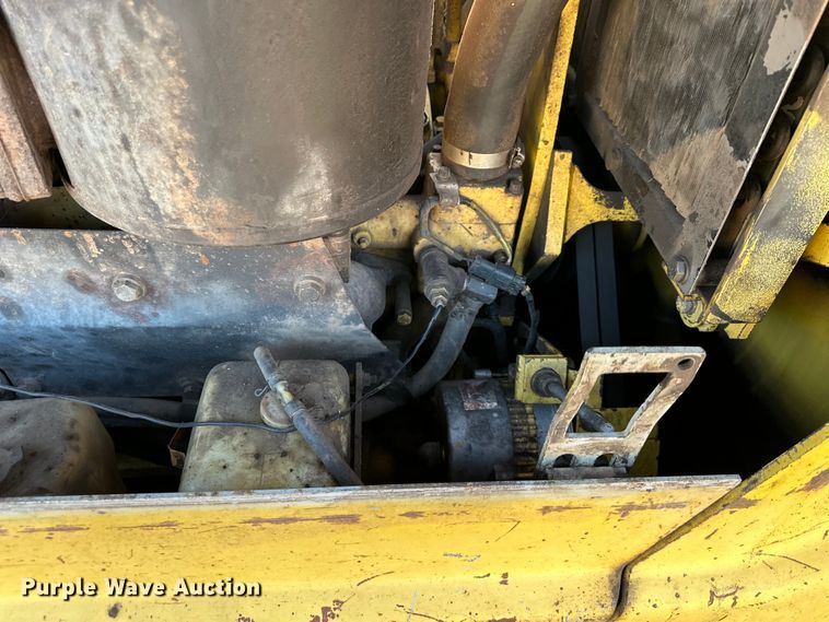 image for item DQ6419 1993 Komatsu D65EX-12 dozer