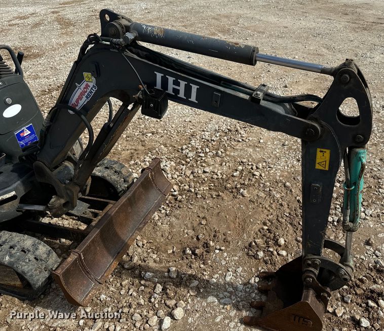 image for item DQ6755 2014 IHI 9VX mini excavator