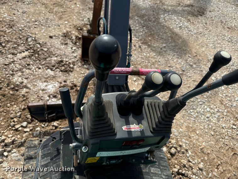 image for item DQ6755 2014 IHI 9VX mini excavator