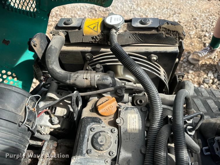 image for item DQ6755 2014 IHI 9VX mini excavator