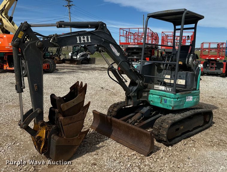 image for item DQ6756 2016 IHI 25V4-F mini excavator