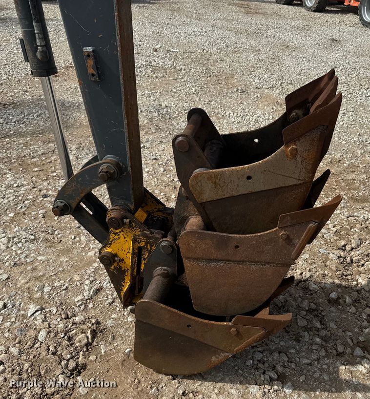 image for item DQ6756 2016 IHI 25V4-F mini excavator