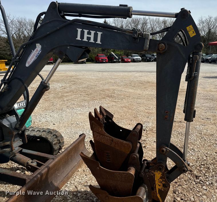 image for item DQ6756 2016 IHI 25V4-F mini excavator