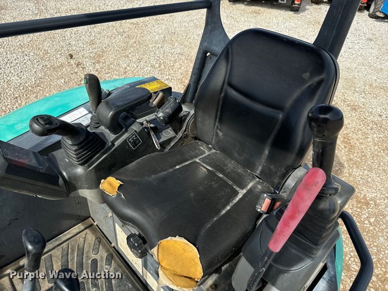 image for item DQ6756 2016 IHI 25V4-F mini excavator