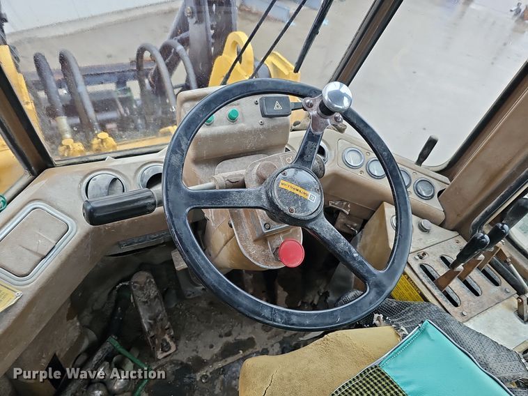 image for item DQ8572 1989 Caterpillar IT18B wheel loader