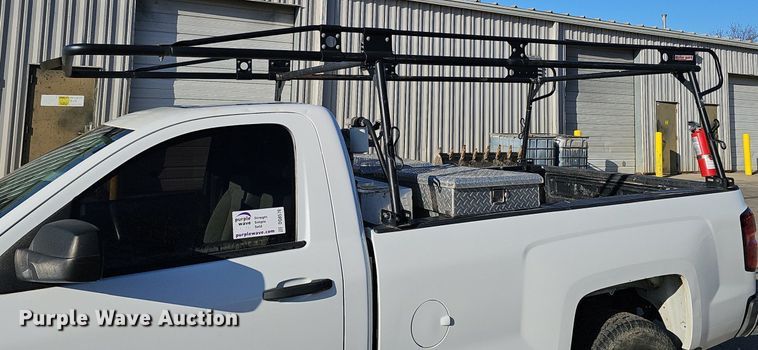 image for item DQ8576 2017 Chevrolet Silverado 1500 pickup truck