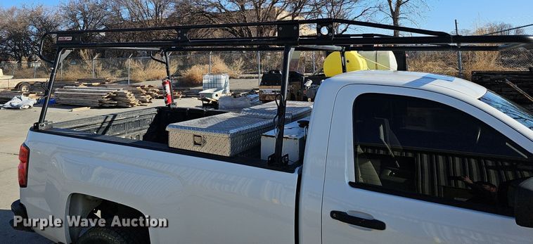 image for item DQ8576 2017 Chevrolet Silverado 1500 pickup truck