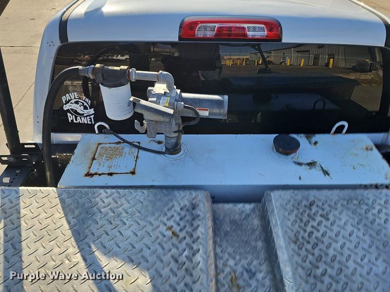 image for item DQ8576 2017 Chevrolet Silverado 1500 pickup truck