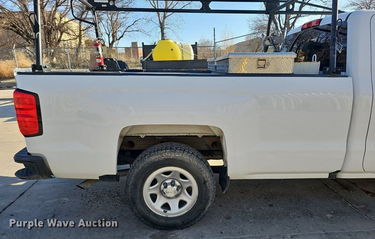 image for item DQ8576 2017 Chevrolet Silverado 1500 pickup truck