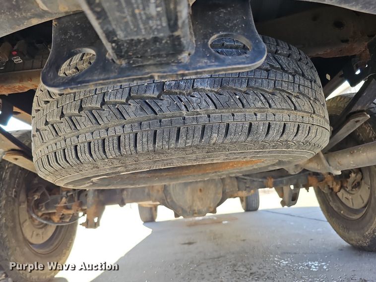 image for item DQ8576 2017 Chevrolet Silverado 1500 pickup truck