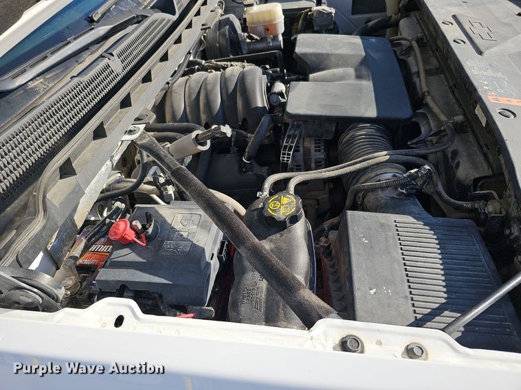 image for item DQ8576 2017 Chevrolet Silverado 1500 pickup truck