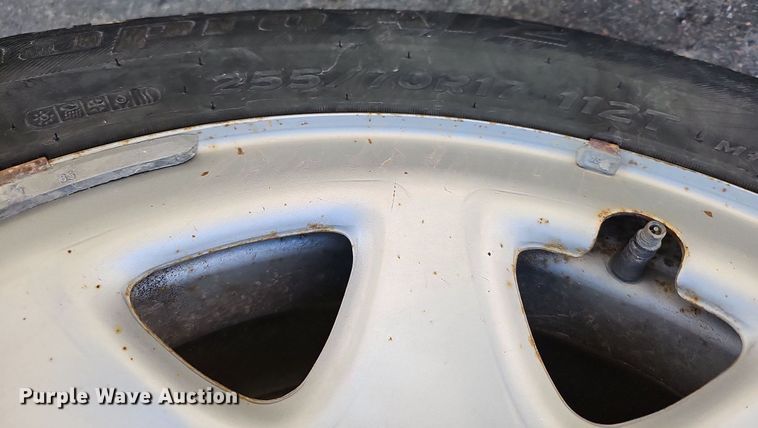 image for item DQ8576 2017 Chevrolet Silverado 1500 pickup truck