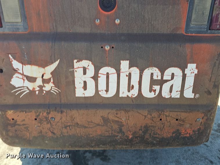 image for item DQ8577 2004 Bobcat S300 skid steer loader