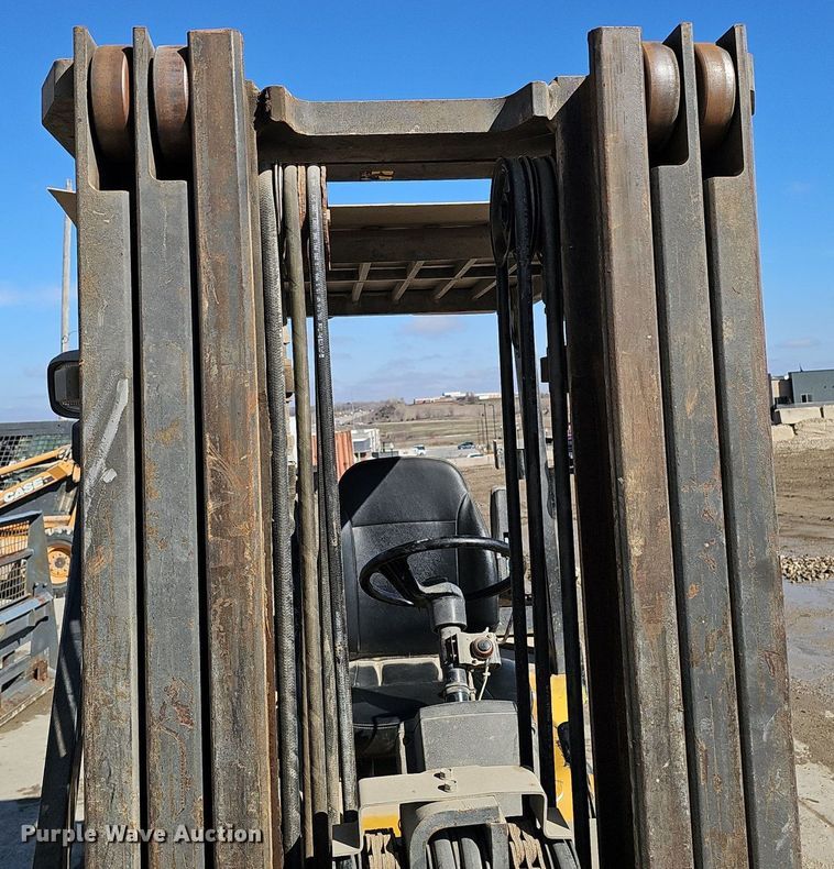 Caterpillar DP30 forklift in Elkhorn, NE | Item DQ8578 sold | Purple Wave