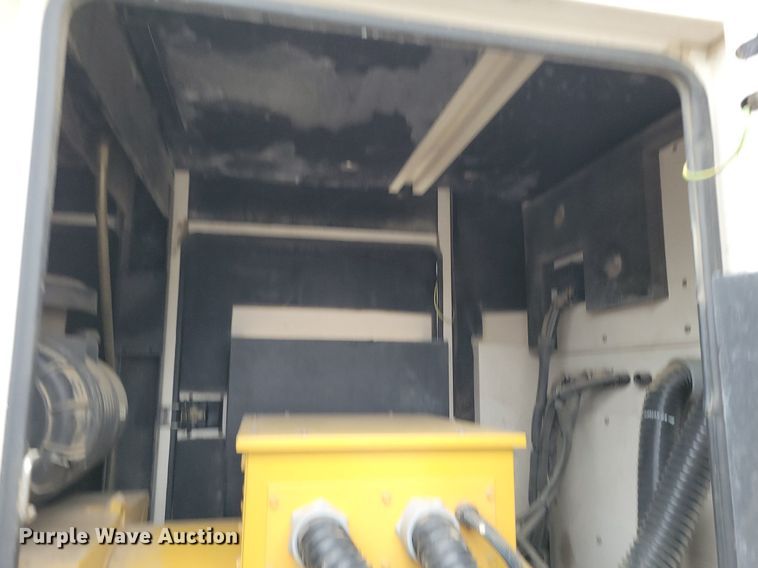 image for item DR7886 2006 Caterpillar  XQ80-2 generator