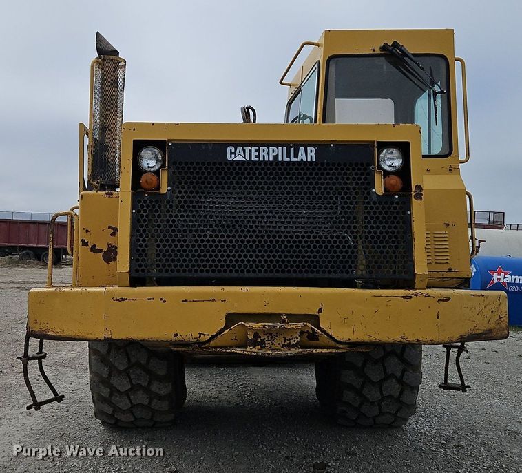 image for item DR8537 1988 Caterpillar  615C conventional scraper 