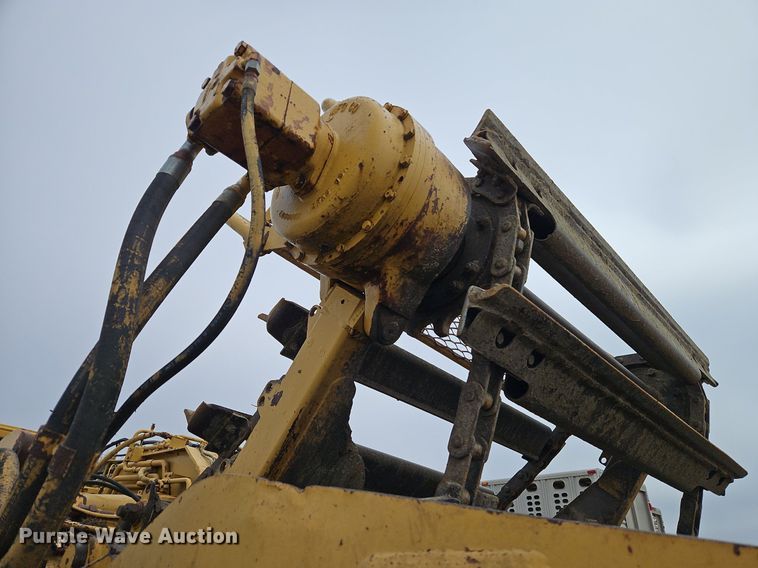 image for item DR8537 1988 Caterpillar  615C conventional scraper 