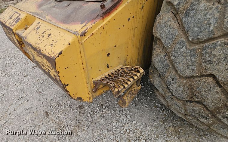 image for item DR8537 1988 Caterpillar  615C conventional scraper 