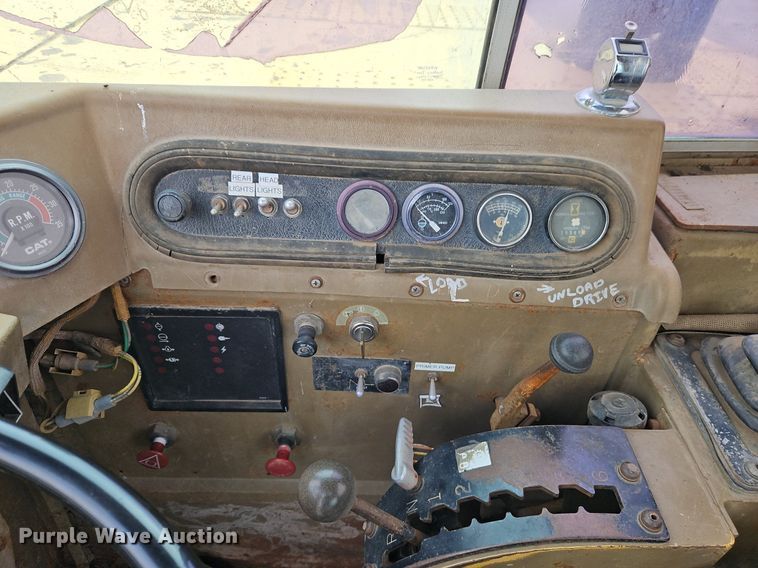 image for item DR8537 1988 Caterpillar  615C conventional scraper 