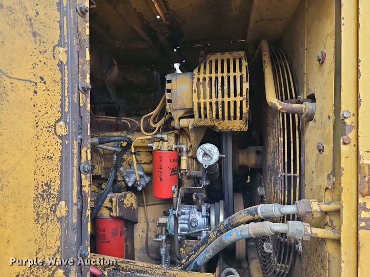 image for item DR8537 1988 Caterpillar  615C conventional scraper 
