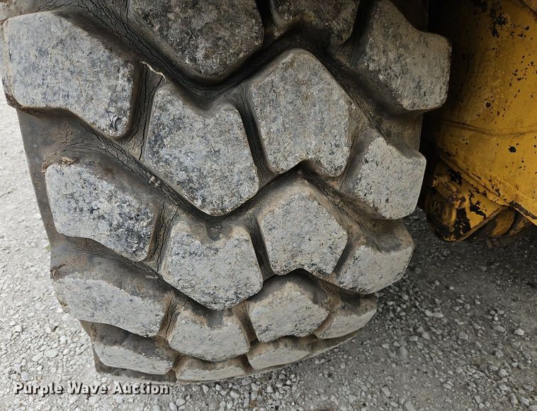 image for item DR8537 1988 Caterpillar  615C conventional scraper 