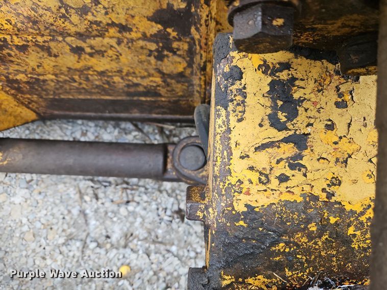 image for item DR8538 1972 Caterpillar  D8H dozer