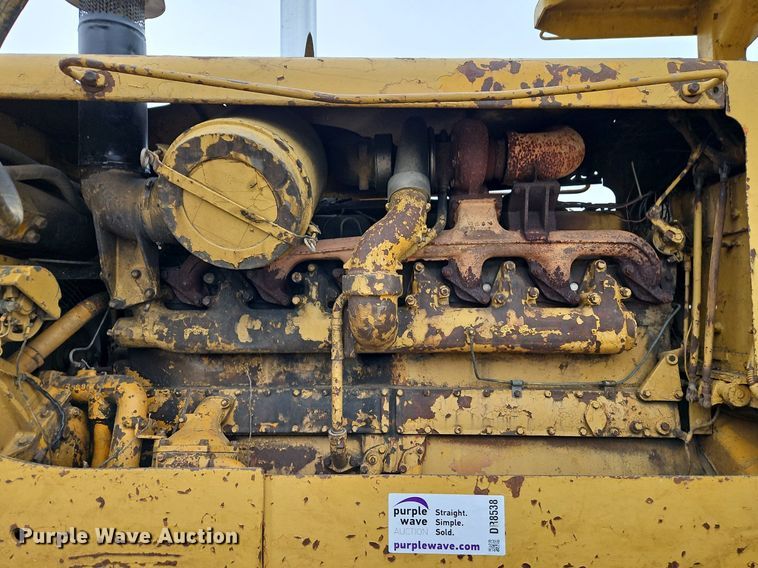 image for item DR8538 1972 Caterpillar  D8H dozer